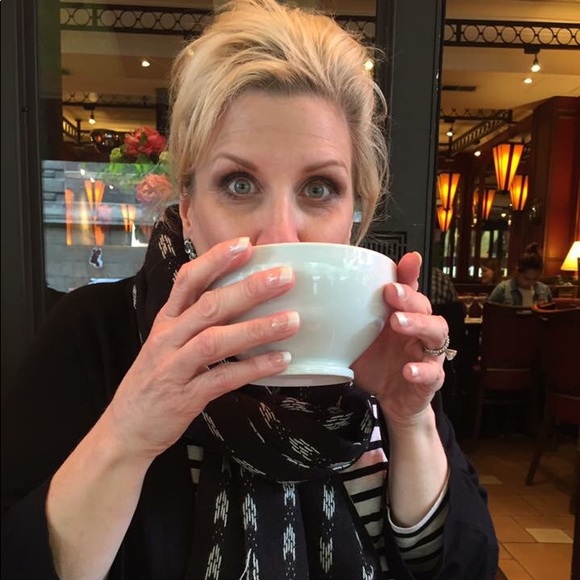 Meet Your Oui Bit Worn Posh Reseller Team! - Picture 2 of 8